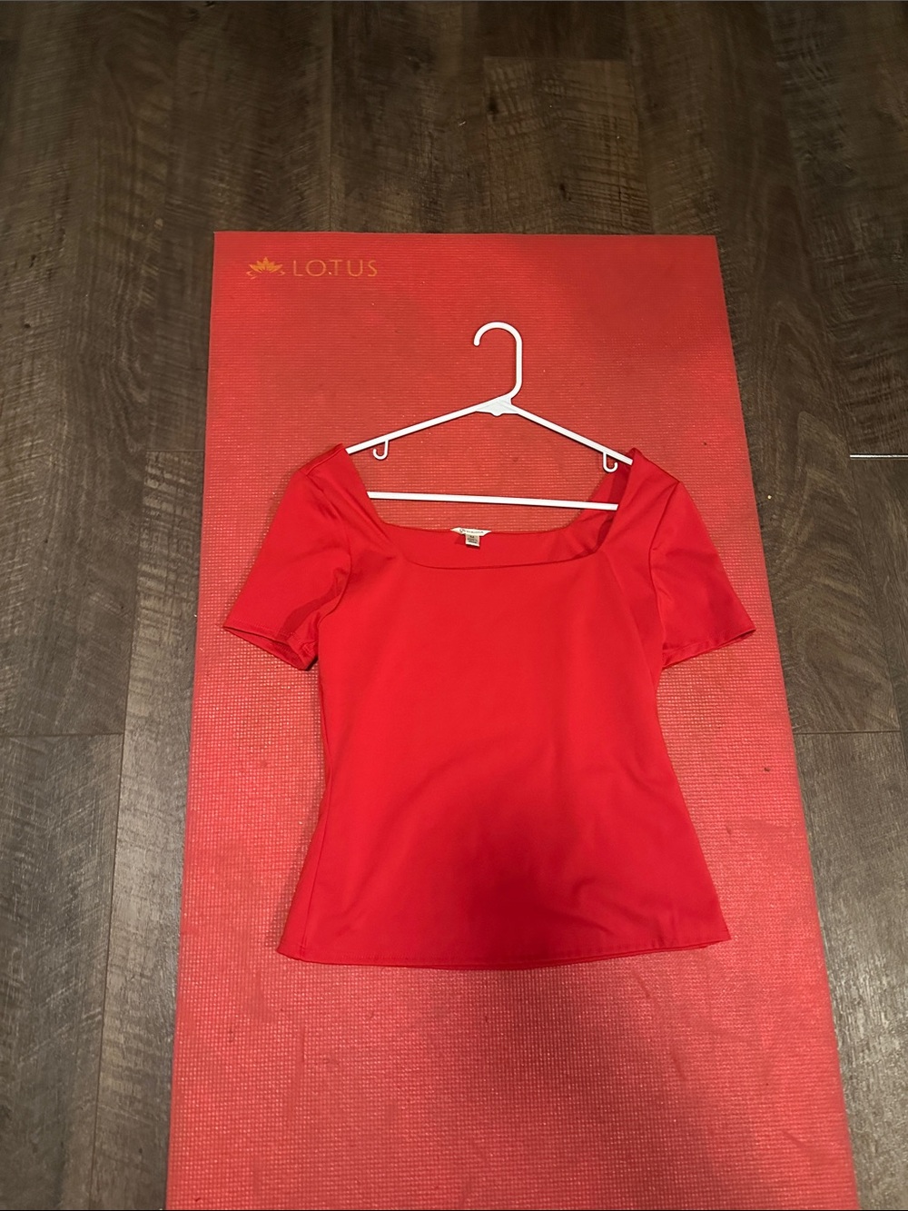 Versona Red Square-Neck Short Sleeve Top